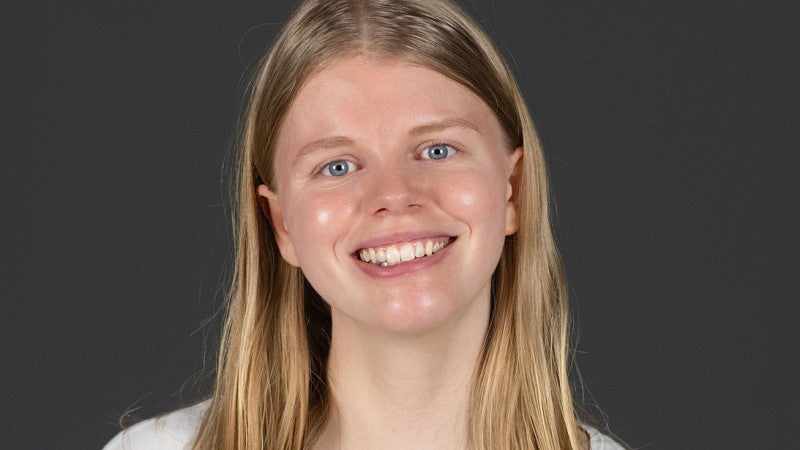 portrait of Annika Nagat