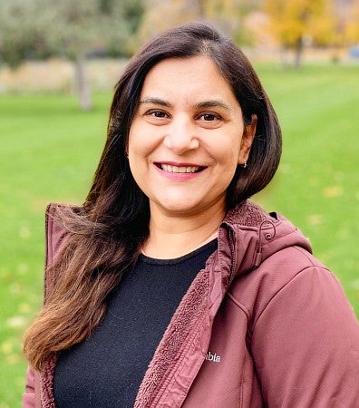 portrait of Saima Kazmi