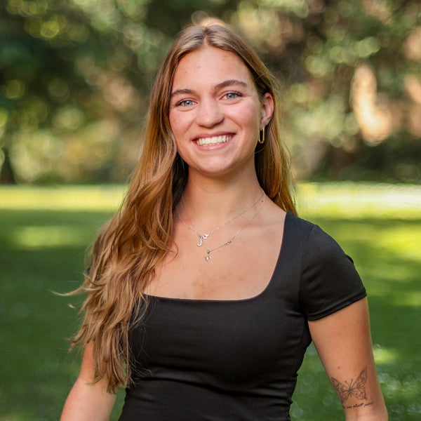 outdoor portrait of Julia Boboc