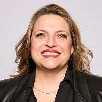 portrait of Heather Davis