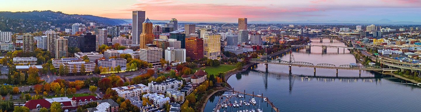 panoramic image of Portland Oregon skyline